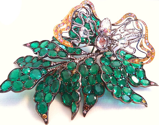 CurrensLeafBrooch Spectrum Best of Show: Emerald and diamond brooch by James Currens