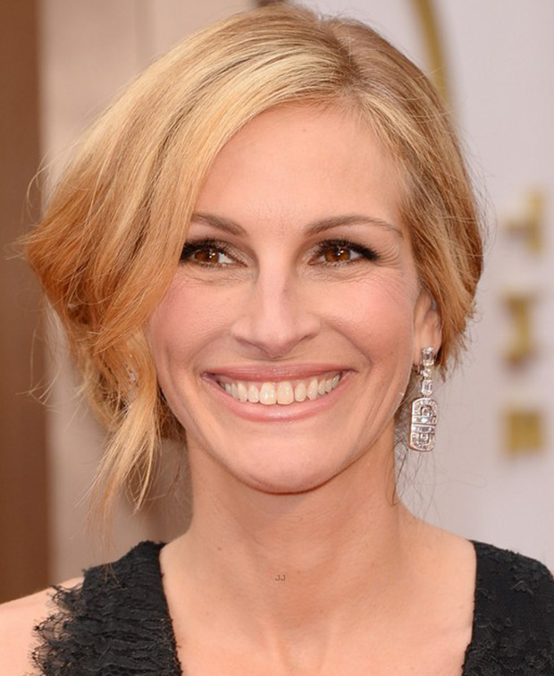 Julia Roberts wears Bulgari to the 2014 Oscars