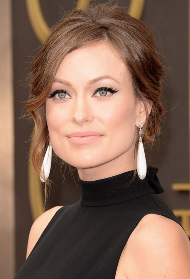 Olivia Wilde wears Lorraine Schwartz earrings to the 2014 Oscars