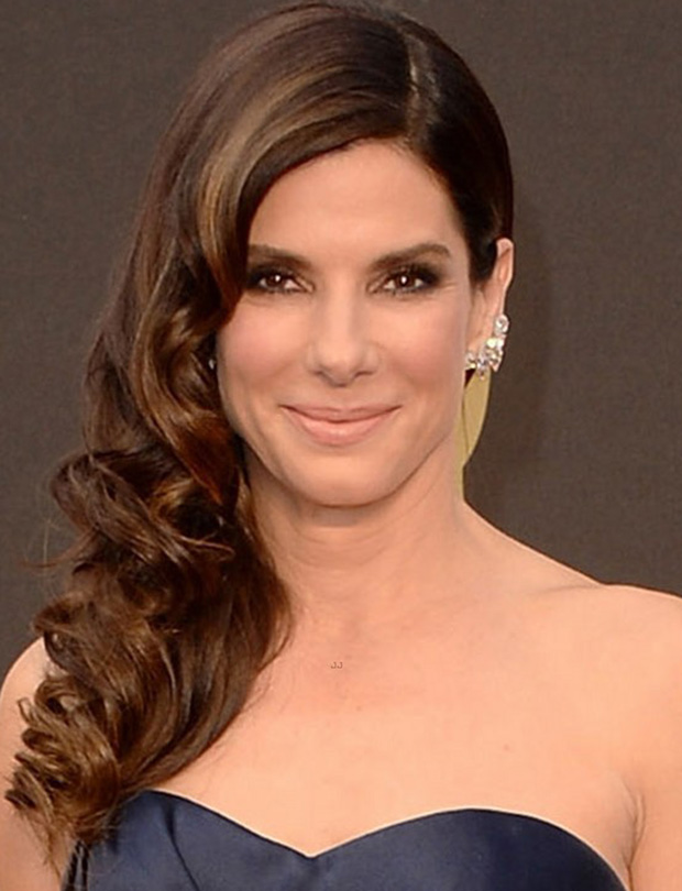 Sandra Bullock wears Lorraine Schwartz to the 2014 Oscars