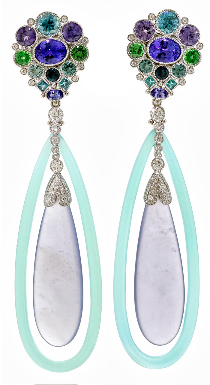 Spectrum Award winning earrings by Dierdre Featherstone of Featherstone Designs