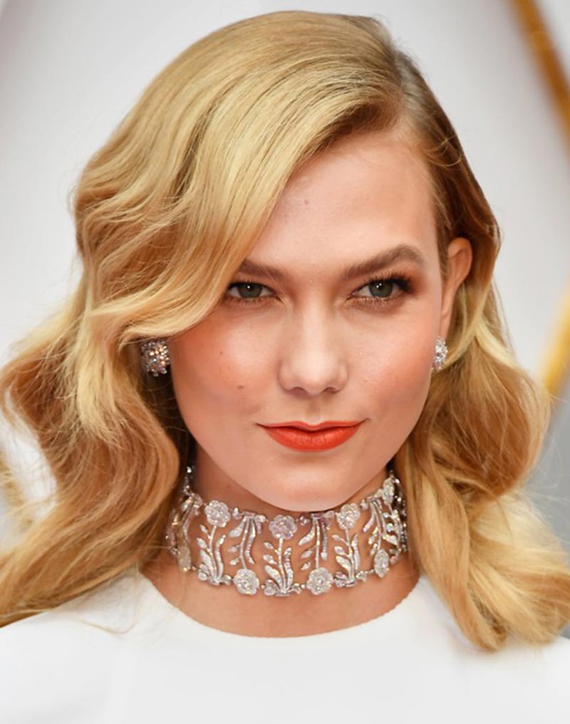 Karlie Kloss wears a spectacular choker by Nirav Modi to the 2017 Oscars