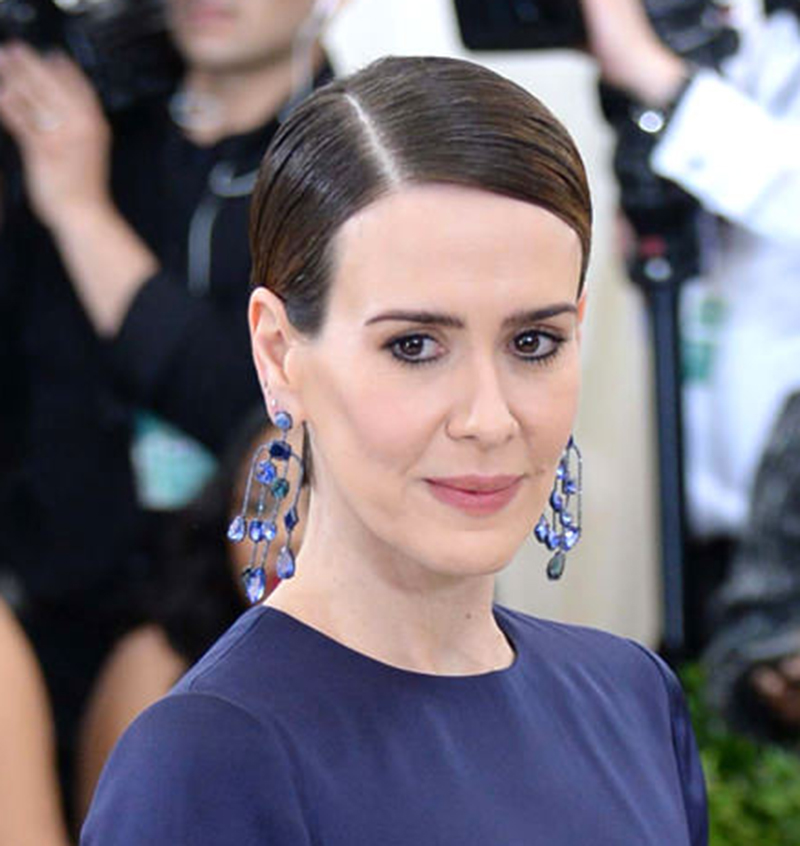 Sarah Paulson wears earrings by Irene Neuwirth